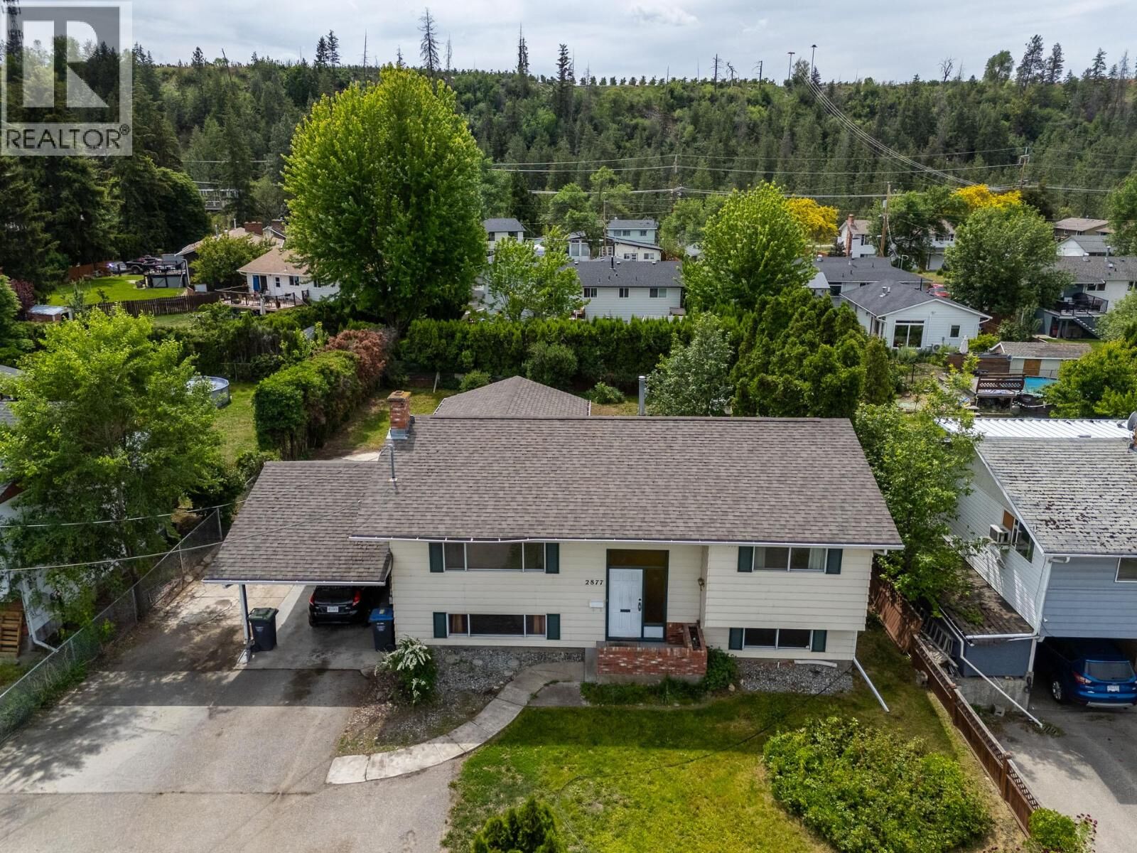 Property Photo: 2877 Springfield Road BC V1X 4M5