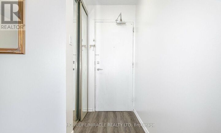 Property Photo: 4673 Jane Street 517 ON M3N 2L1