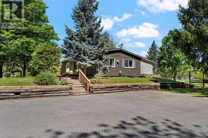Property Photo:  235 Poole Street  ON K7S 1J1 