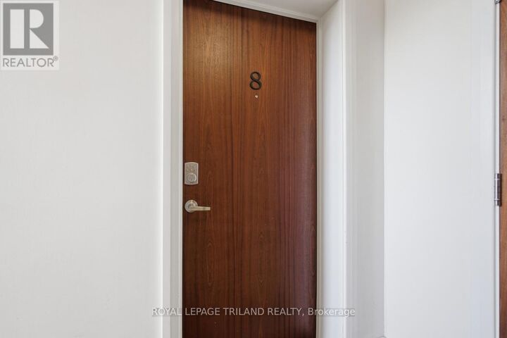 Property Photo:  30 McClary Avenue 8  ON N6C 1P7 