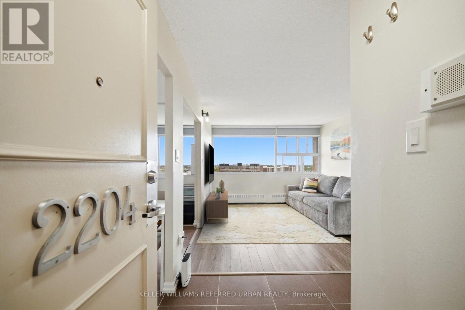 Property Photo:  715 Don Mills Road 2204  ON M3C 1S5 