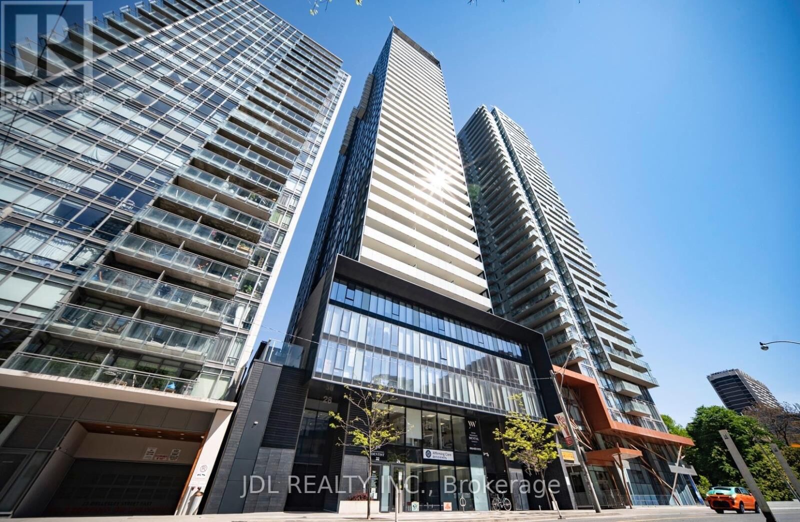 Property Photo:  28 Wellesley Street East 3601  ON M4Y 0C4 