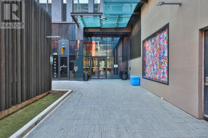 Property Photo: 25 Richmond Street East 704 ON M5C 0A6