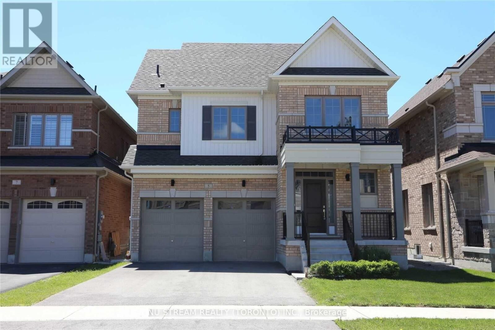 Property Photo: 5 Red Rose Lane ON L9N 0V1