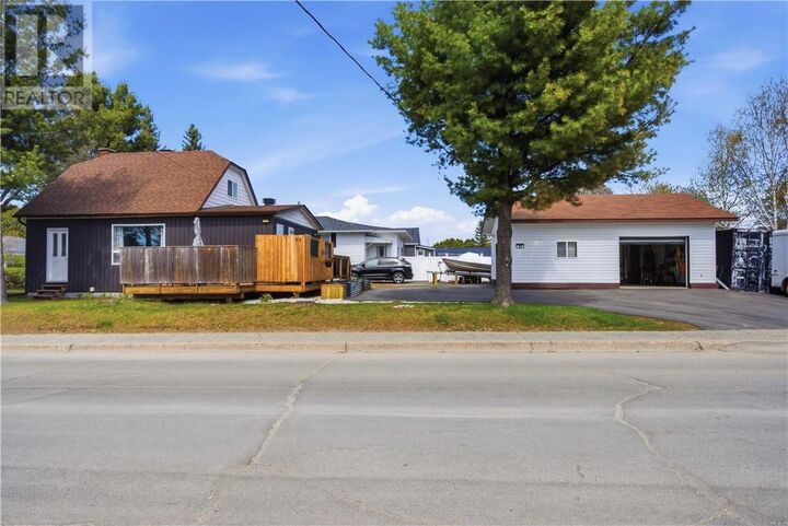 Photo de la propriété:  95 O'Donaghue Drive  ON P3L 1E2 