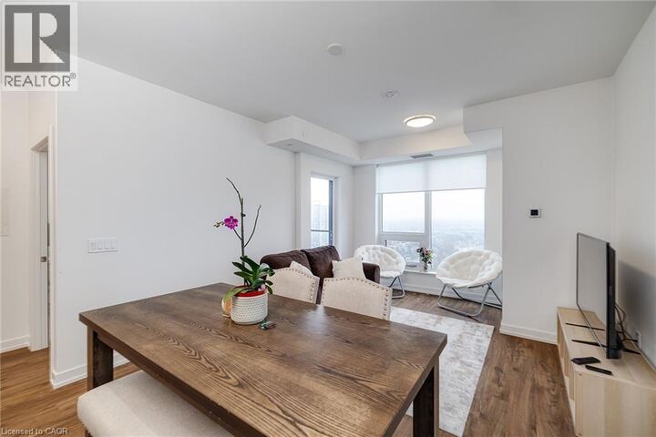 Property Photo:  15 Wellington Street South 1909  ON N2G 0E4 