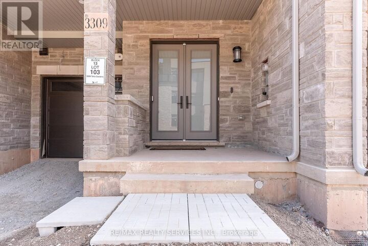Property Photo:  3309 Taha Gardens  ON L6M 5R9 