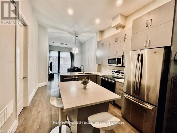 Property Photo: 85A Morrell Street 204 ON N3T 4J6