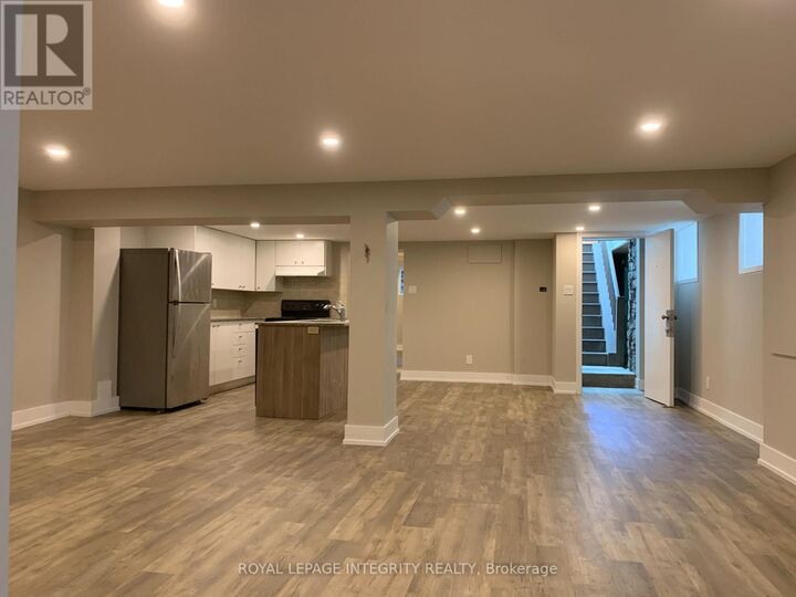 Property Photo:  468 Besserer Street B  ON K1N 6C3 
