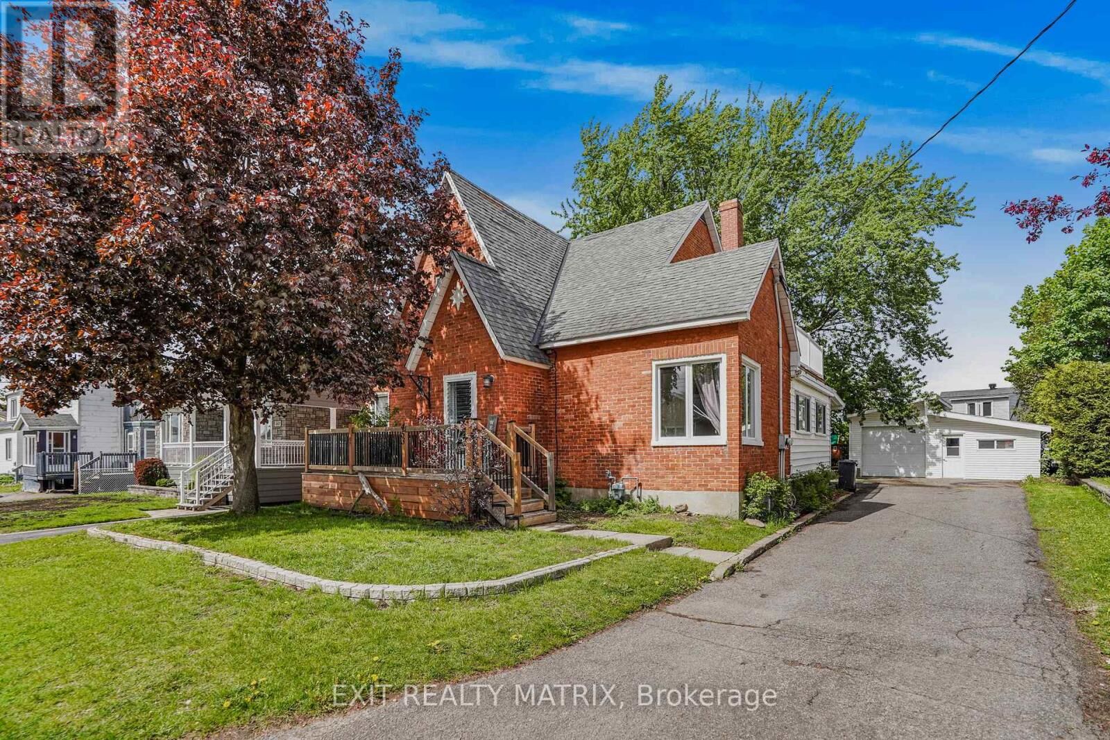 Property Photo: 453 Garneau Road ON K6A 1M6