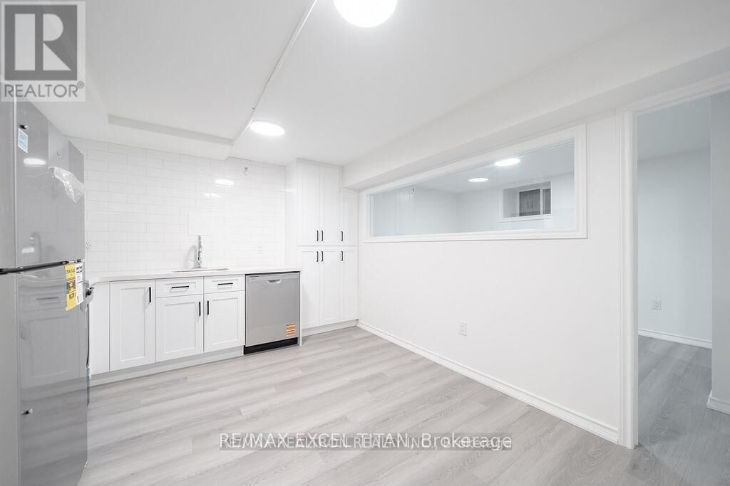 Property Photo:  2255 Weston Road B101  ON M9N 1Y5 