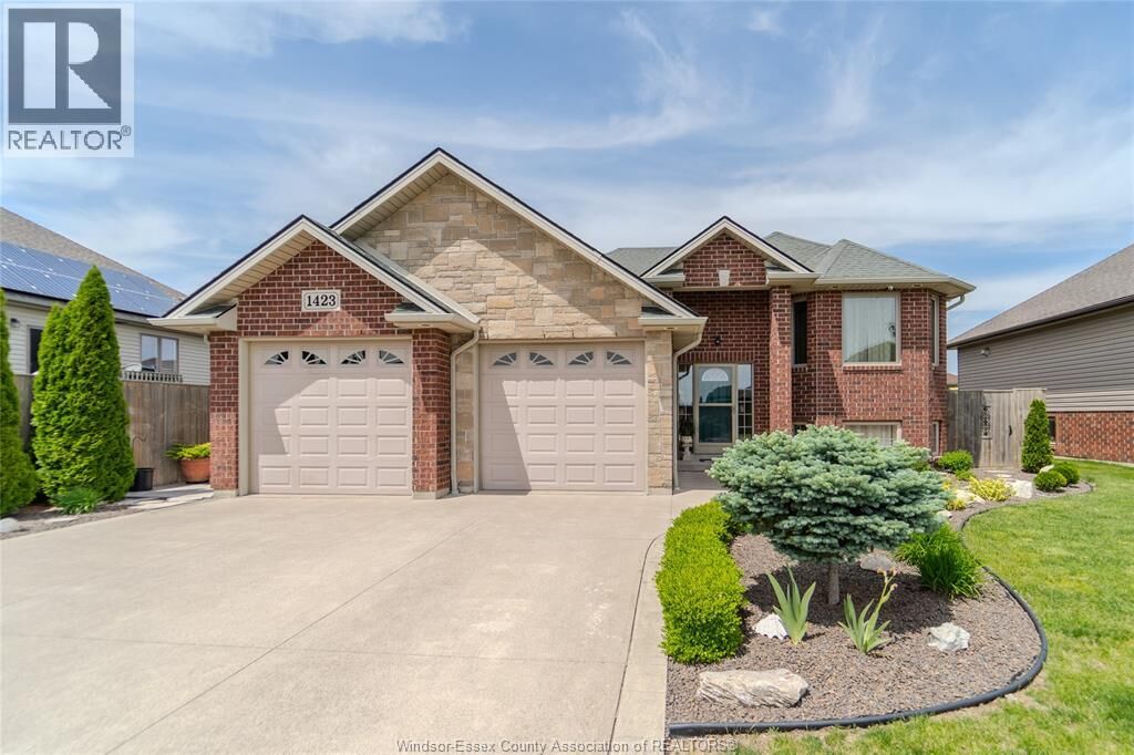 Property Photo:  1423 Oakwood  ON N0R 1A0 
