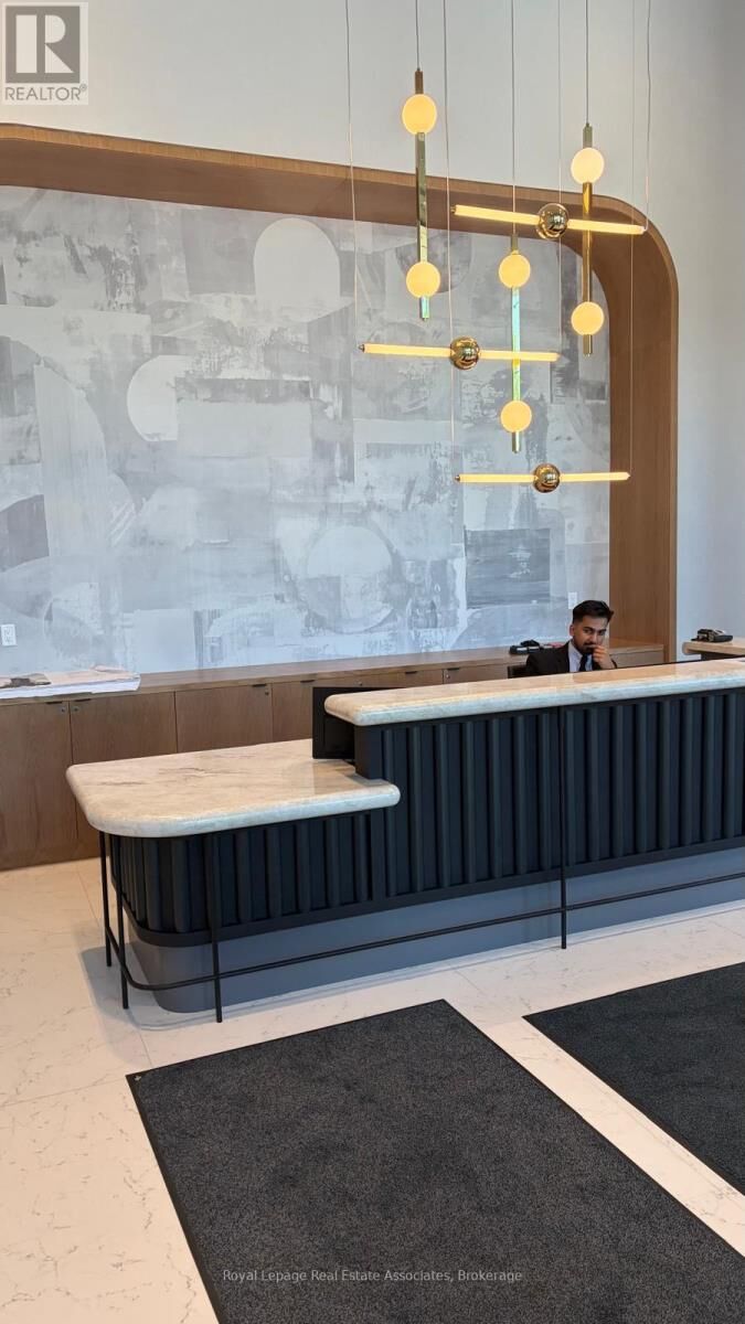 Property Photo:  1185 Dupont Street 2501  ON M6H 0G5 