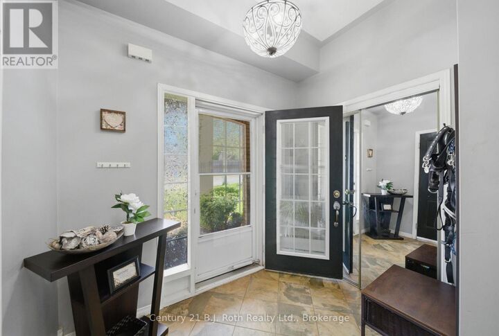 Property Photo: 478 Regent Street 5 ON L3V 4E3