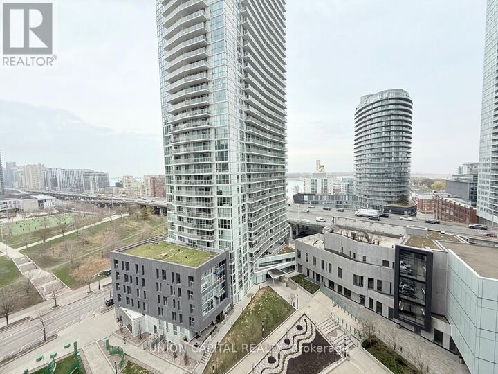 Property Photo:  85 Queens Wharf Road 1502  ON M5V 0J9 