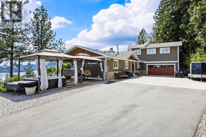 Property Photo: 4618 Ponderosa Drive BC V0H 1X5