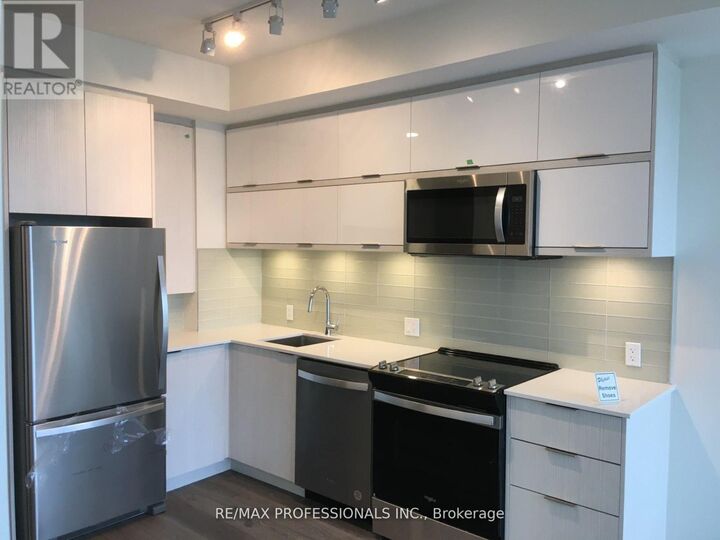 Property Photo: 10 Deerlick Court 1505 ON M3A 0A7
