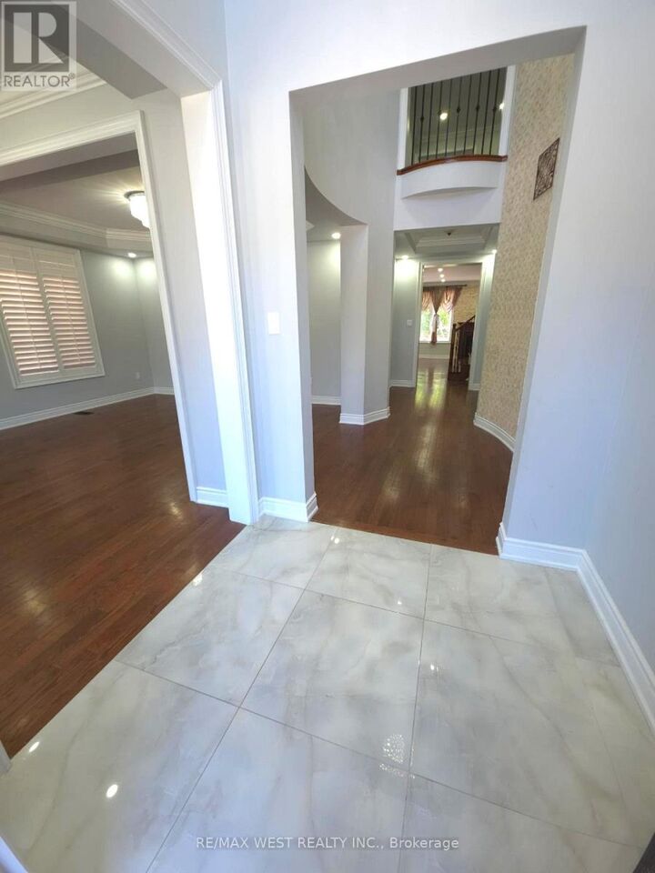Property Photo:  47 Linacre Drive  ON L4E 0W2 