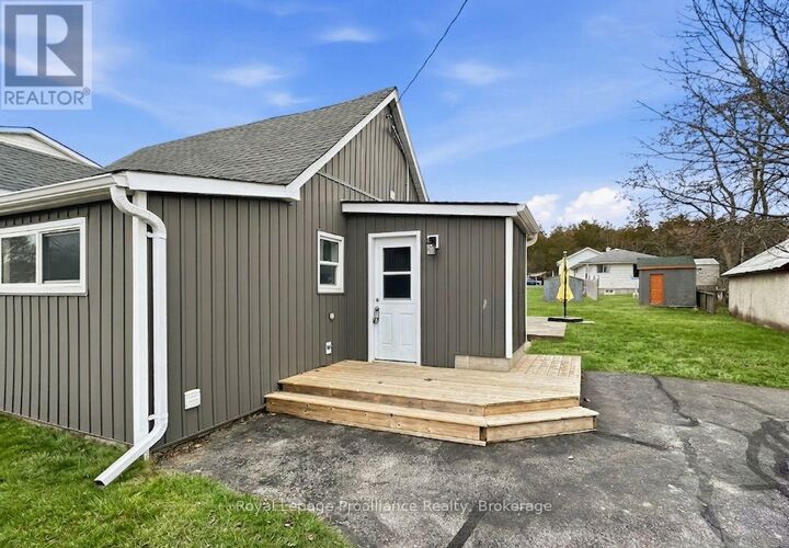 Property Photo: 91 Lywood Street ON K8N 0N6
