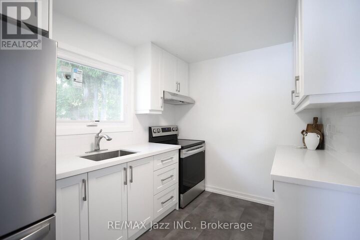 Property Photo: 368 Buena Vista Avenue ON L1J 2M5