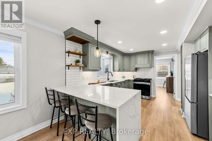Property Photo: 5051 Wellington Road South ON N6E 3X9