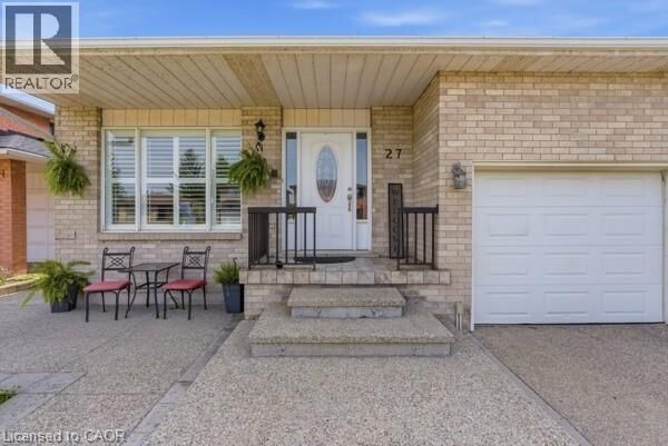 Property Photo:  27 Barbara Court  ON L8W 2M1 