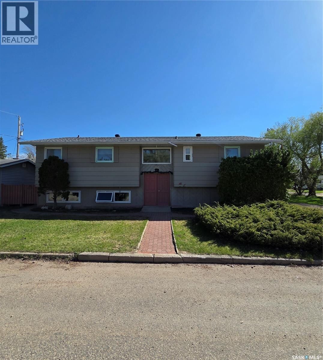 Property Photo:  1308 98th Street  SK S0E 1T0 