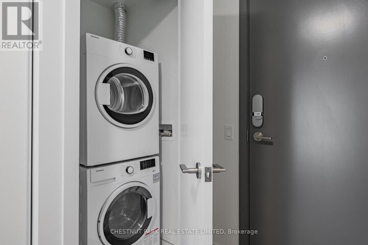 Property Photo:  9 Tecumseth Street 1102  ON M5V 0S5 