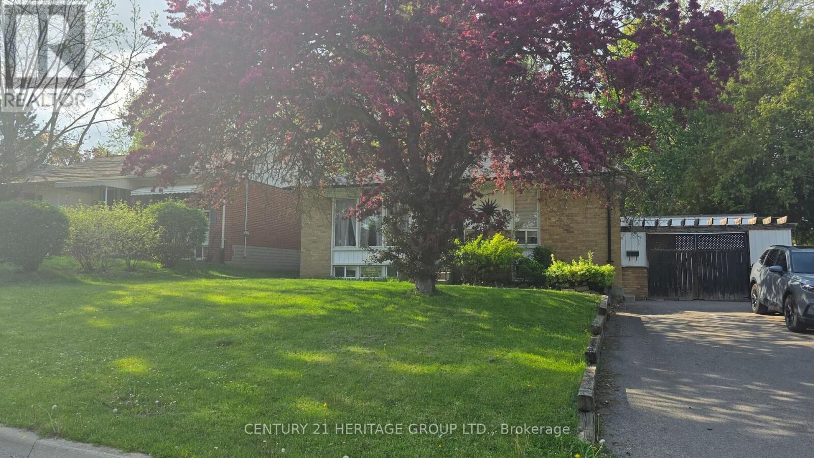 Property Photo: 83 Monkswood Crescent North Bsmnt ON L3Y 2J9
