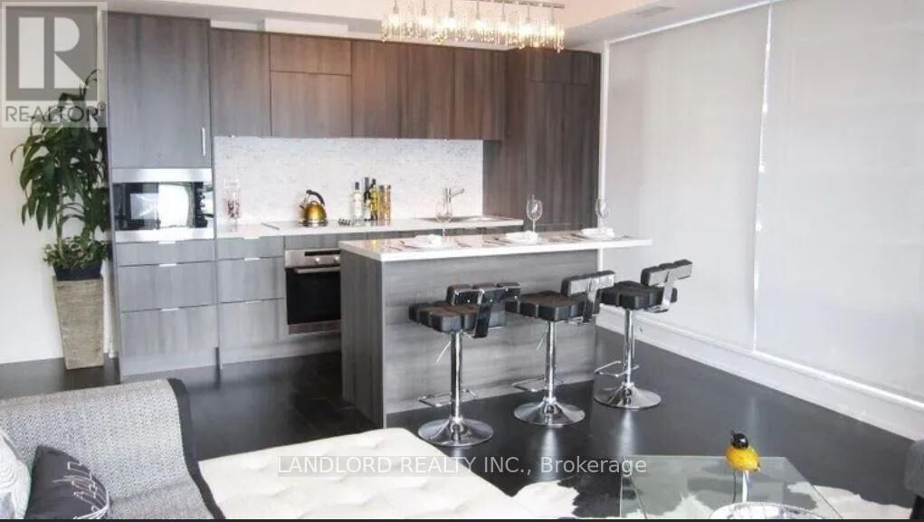 Property Photo: 21 Widmer Street 3909 ON M5V 0B8