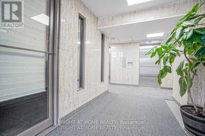 Property Photo:  235 Grandravine Drive 202  ON M3N 1J2 