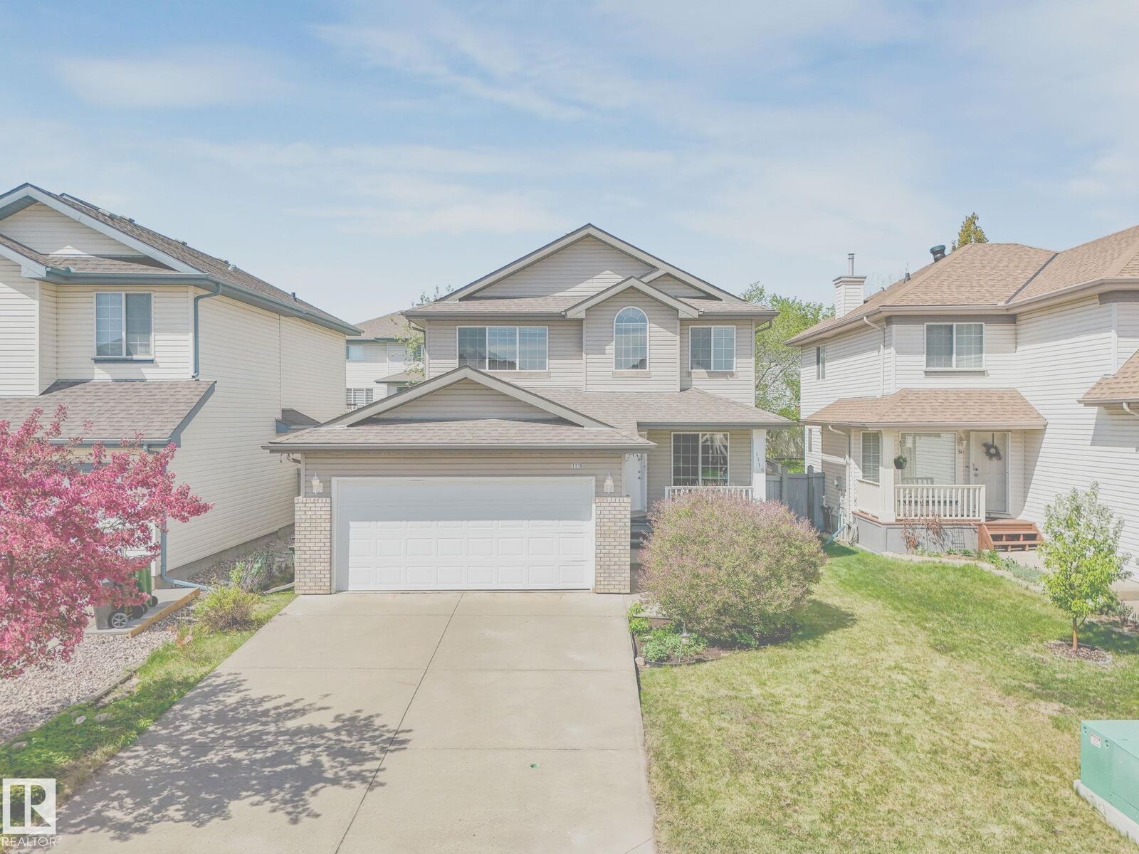 Property Photo: 1116 Lincoln Crescent NW AB T6R 3B2