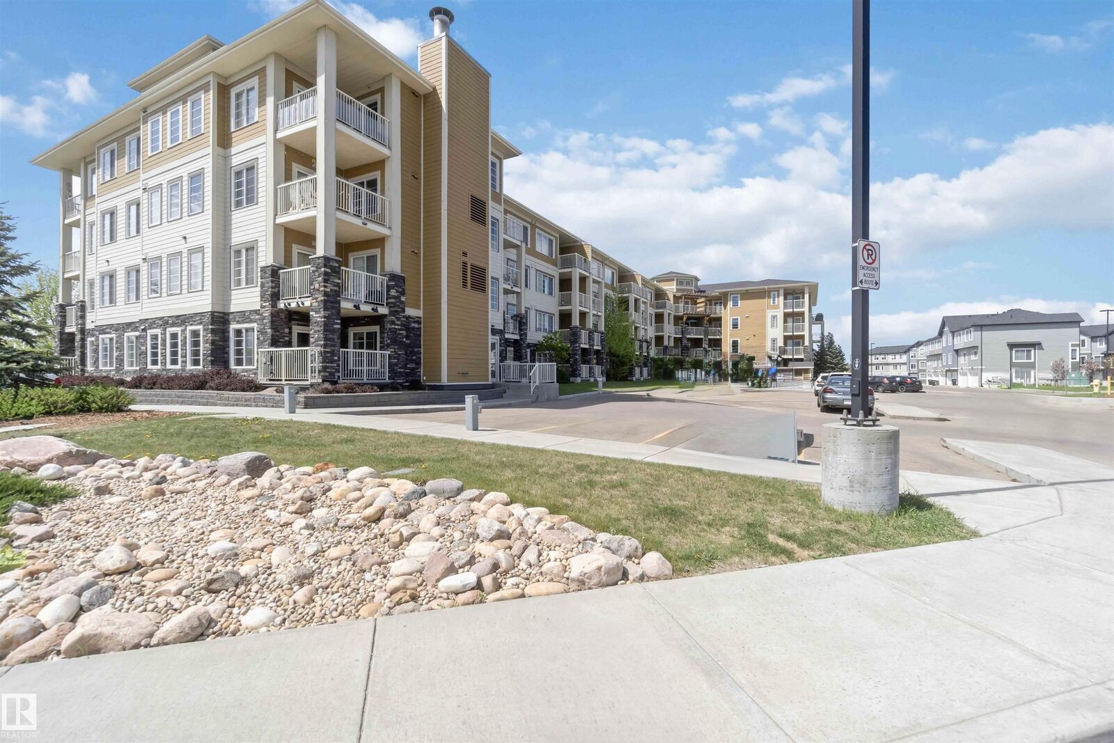 Property Photo: 3670 139 Avenue NW 411 AB T5Y 3N5