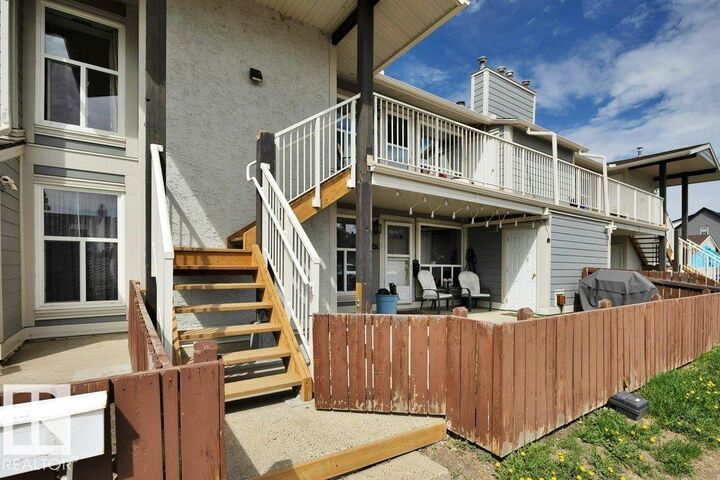 Property Photo:  2336 151 Avenue NW  AB T5Y 2L1 