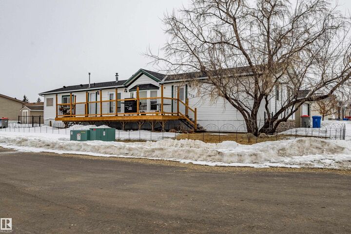 Property Photo: 1529 Range Road 272 Rural Parkland County, Alberta AB T7X 4M4