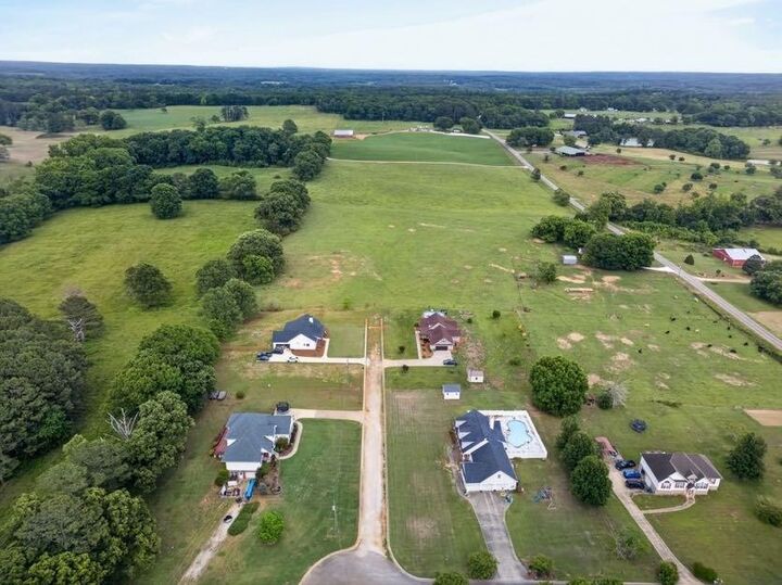 Property Photo: 15 Fast Lane AL 36273