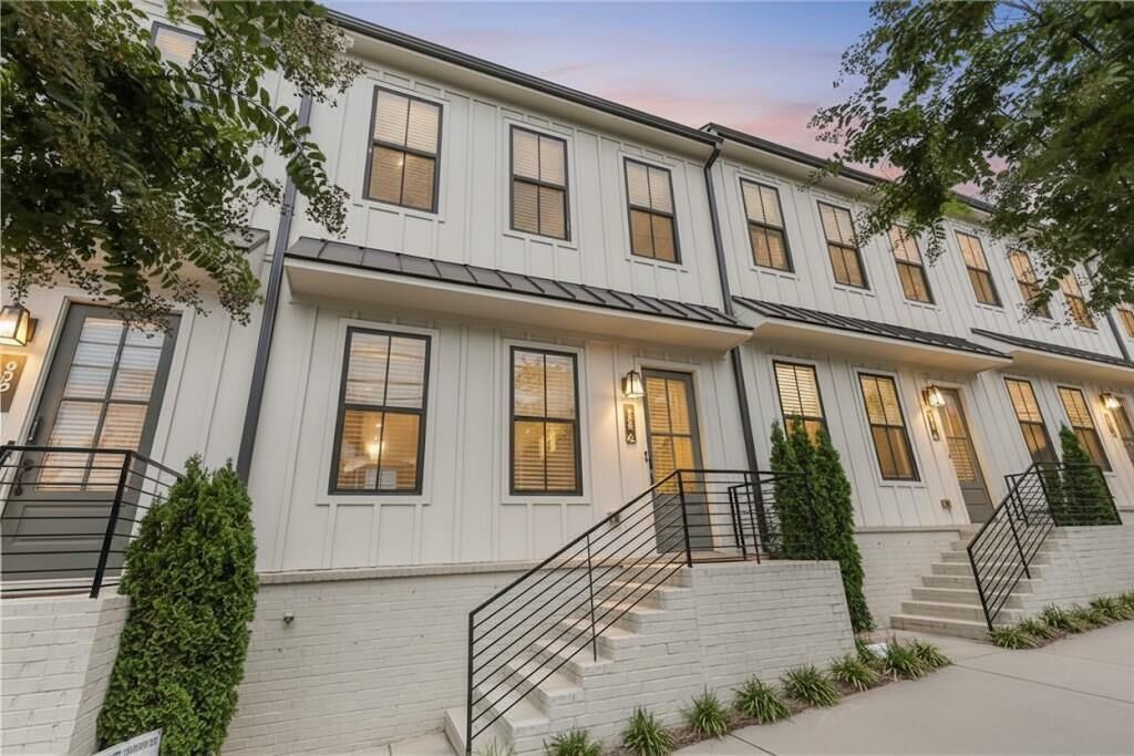 Property Photo:  988 Viney Way NW  GA 30318 