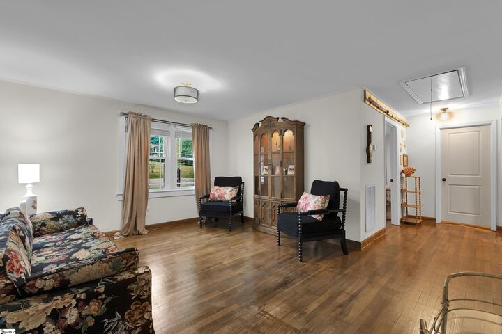 Property Photo:  416 W Belvue Road  SC 29609 