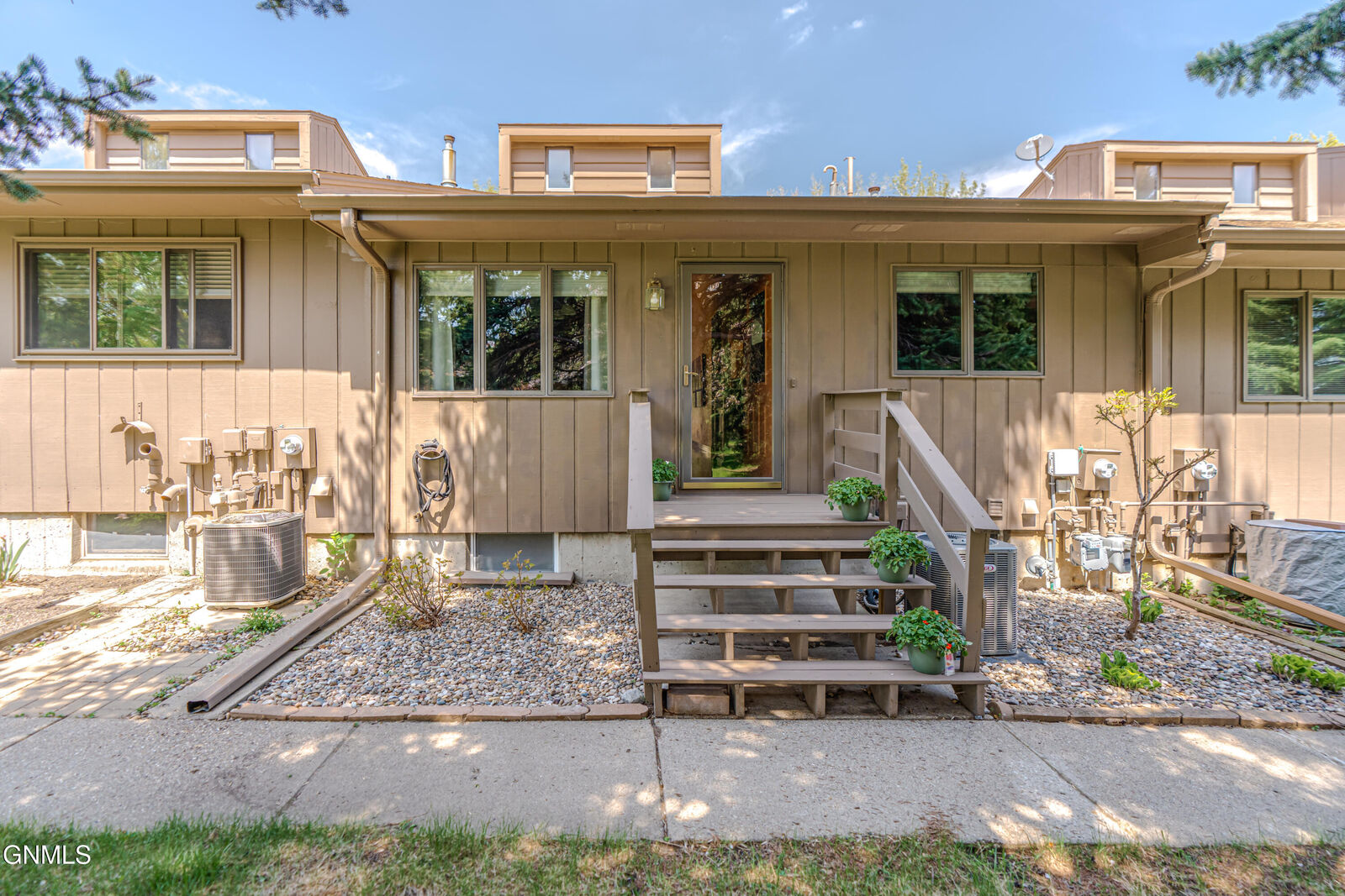 Property Photo: 3130 Manitoba Lane ND 58503