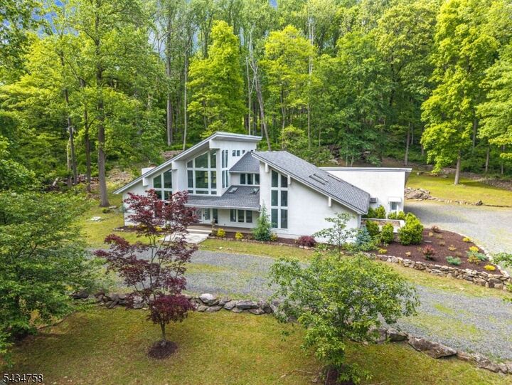 Property Photo:  9 North Star Drive  NJ 08801 