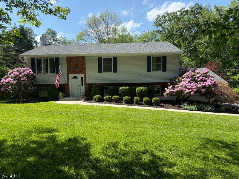 Property Photo: 285 Axford Ave NJ 07863