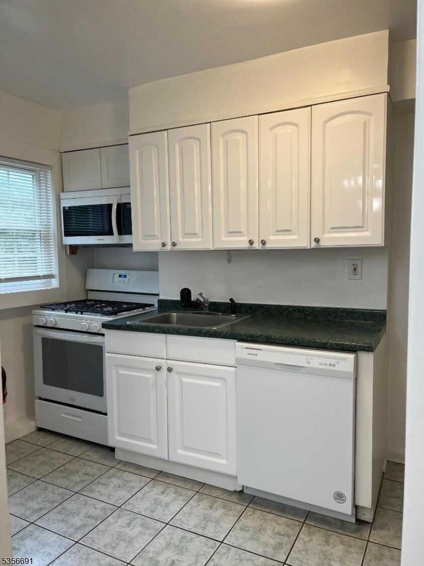 Property Photo:  212 S Orange Ave 4  NJ 07079 