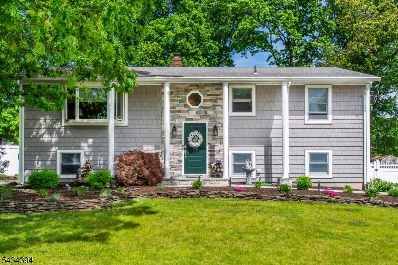 Property Photo:  42 Summit Rd  NJ 07438 