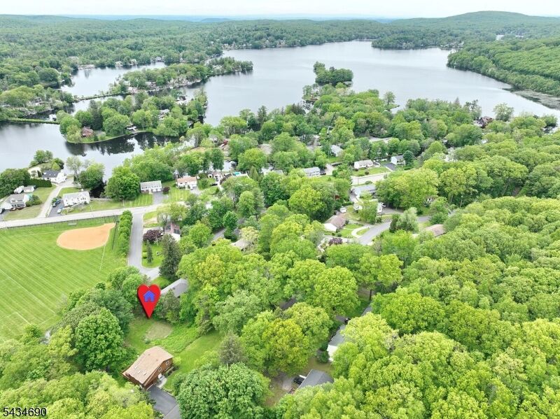 Property Photo:  64 Larchmont Dr  NJ 07421 