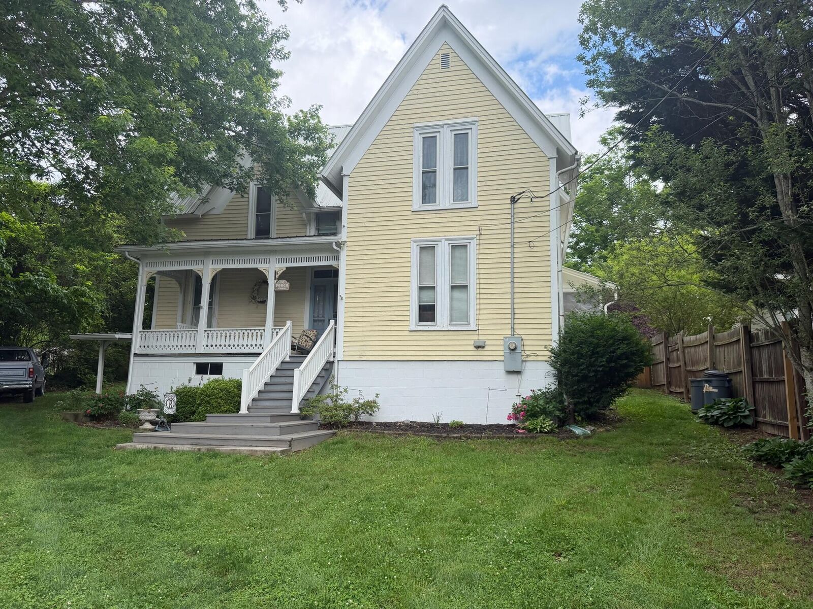 Property Photo: 283 Webster St WV 24910