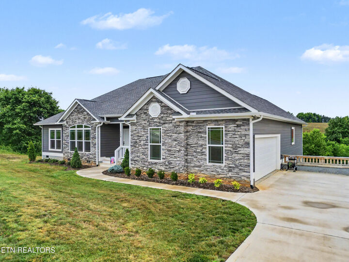 Property Photo:  218 Eagle View Drive  TN 37725 