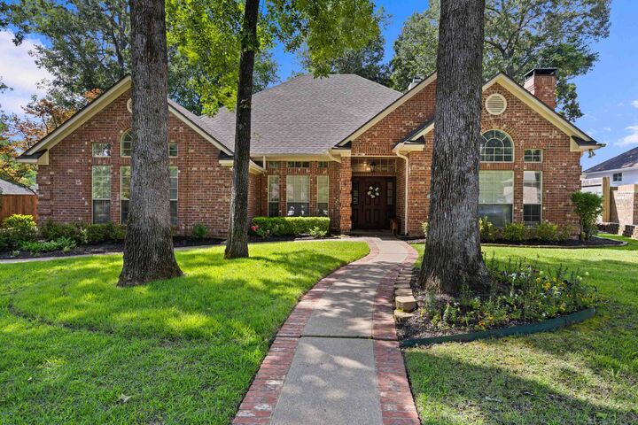 Property Photo: 1012 Lovers Ln. TX 75604