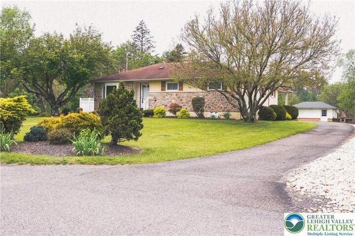 Property Photo:  13 Craig Road  PA 18235 