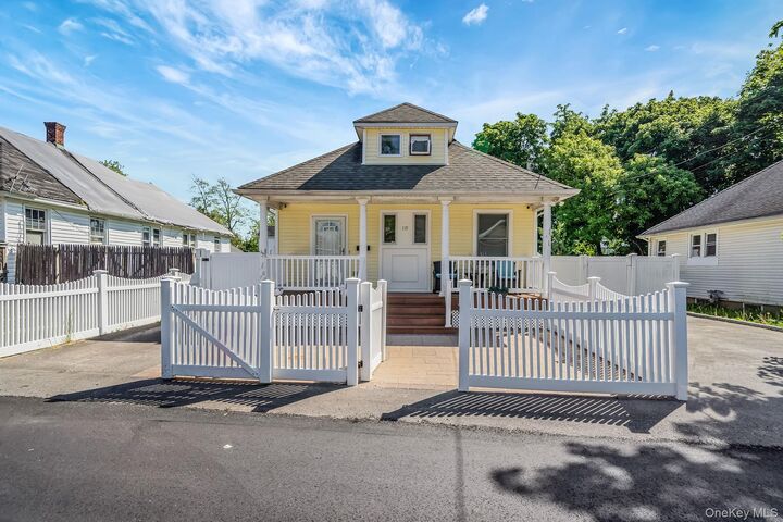 Property Photo:  119 N 1st Avenue  NY 11706 