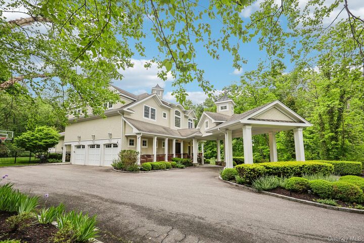 Property Photo:  5 Mill Road  NY 11743 